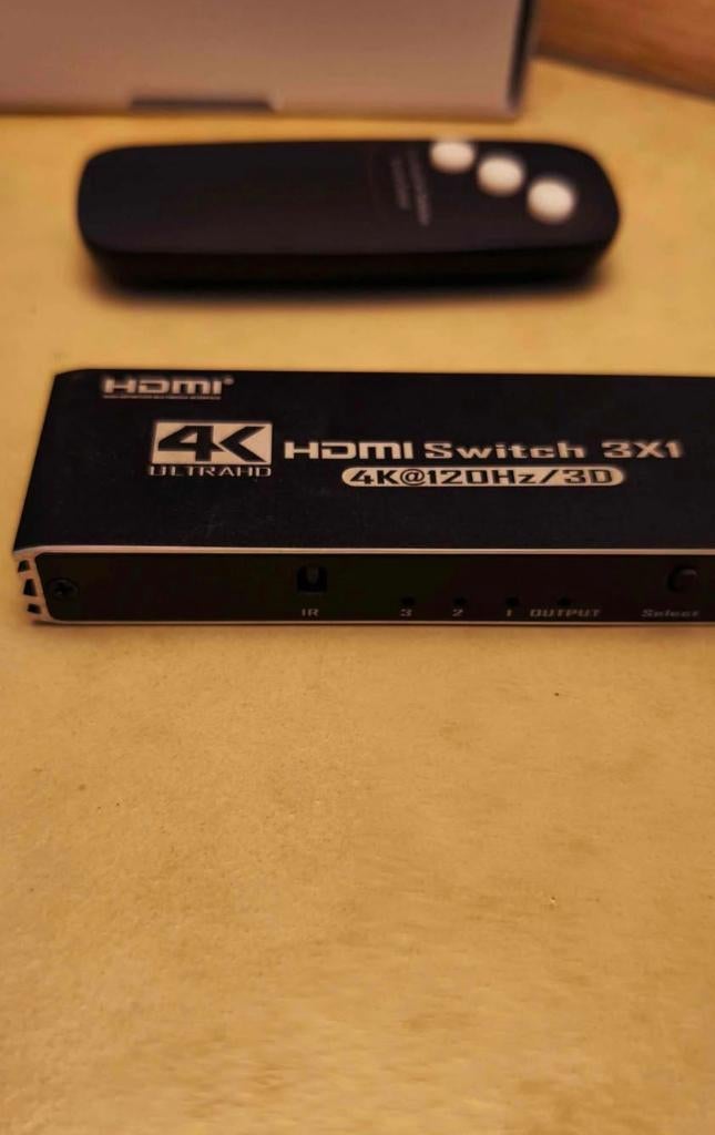 Switch hdmi, Enlèvement, Comme neuf