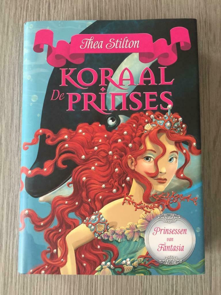 De Koraal Prinses - Thea Stilton, Boeken, Ophalen of Verzenden, Zo goed als nieuw, Fictie