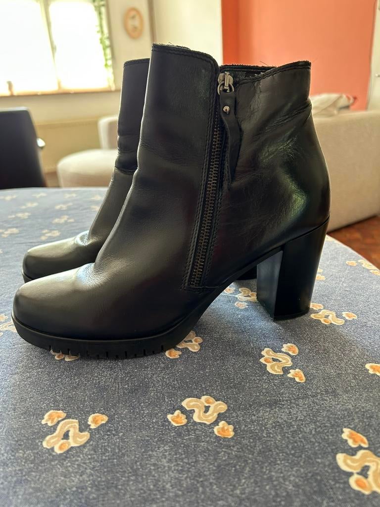 Bottines, Enlèvement, Porté