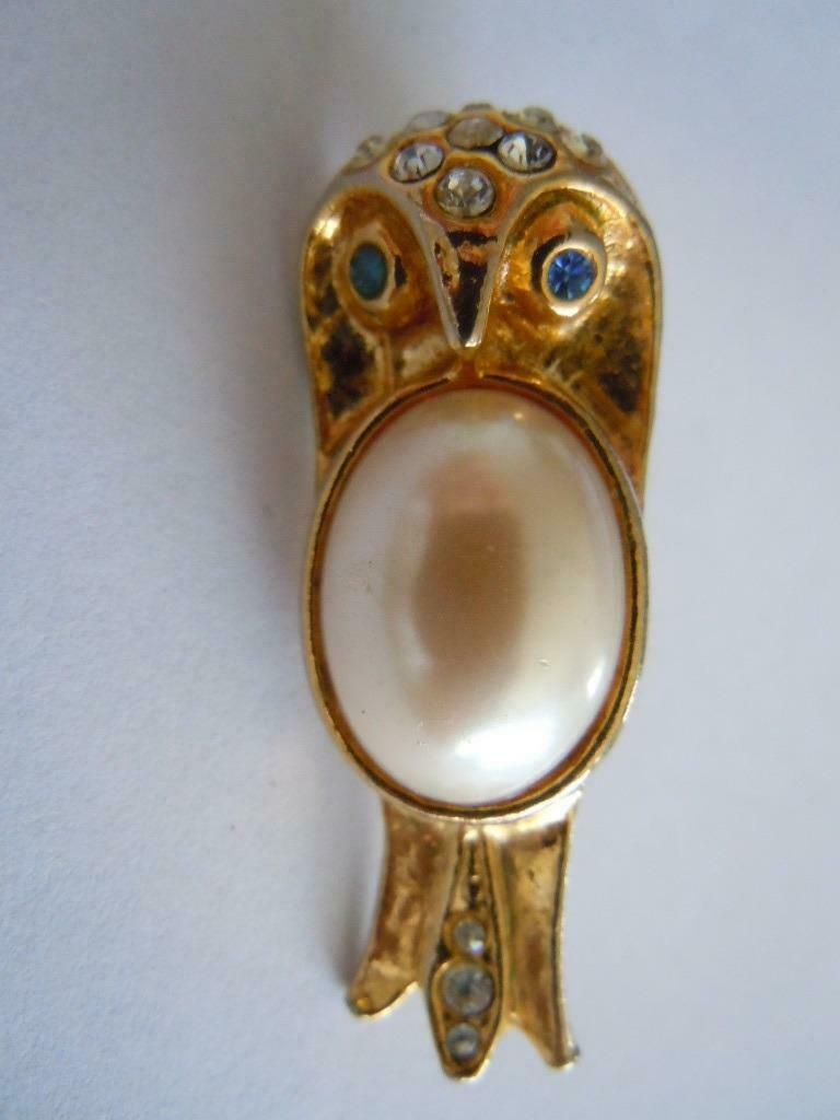 Broche vintage chouette en métal doré avec perle et strass, Enlèvement ou Envoi, Or, 4 à 7 cm, Utilisé