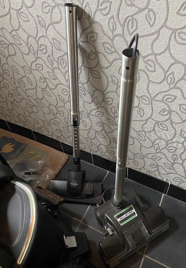 Stofzuiger met waterreservoir Ritello, Elektronische apparatuur, Ophalen, Zo goed als nieuw, Reservoir, Waterstofzuiger