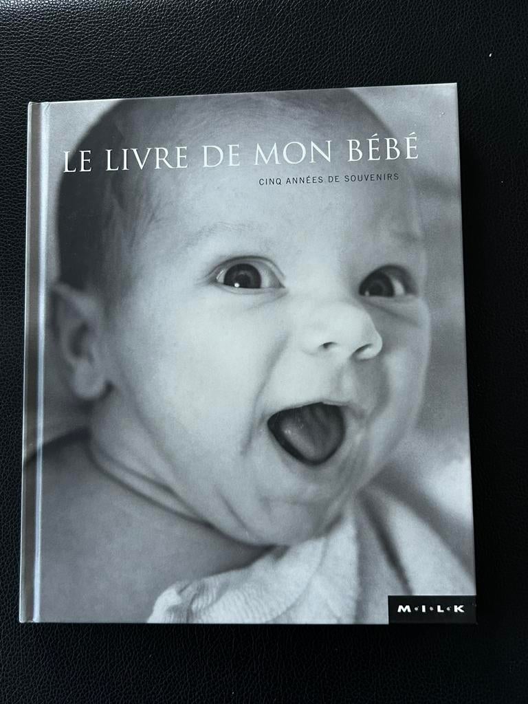 Album Bébé, Livres, Enlèvement, Comme neuf, Autres sujets/thèmes, Album