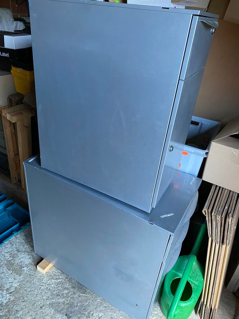 2x kleine metalen ladekasten, Huis en Inrichting, Kasten | Ladekasten, Ophalen, Minder dan 50 cm, Kantoor / industrieel, Zo goed als nieuw