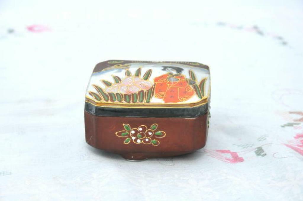 §  boite porcelaine satsuma, Enlèvement ou Envoi