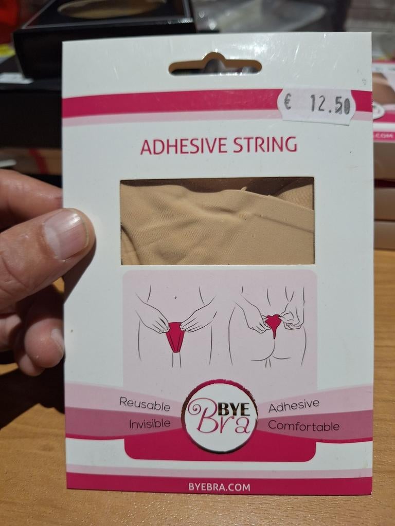 Bye-Bra,zelfklevende string,, Bye-bra, Enlèvement ou Envoi, Autres couleurs, String