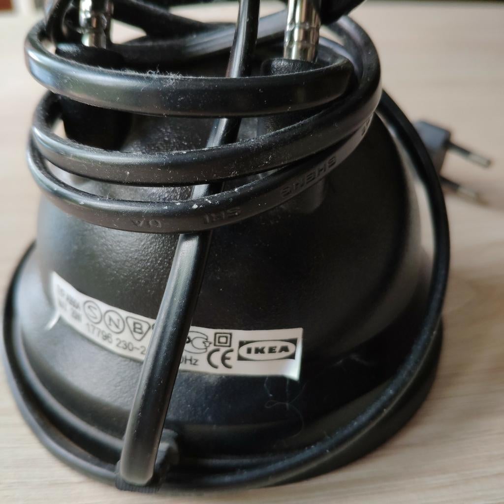 IKÉA halogeen bureaulamp in Luik, Ophalen, Zo goed als nieuw