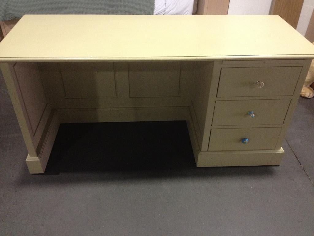Mooi massief grenen bureau., Huis en Inrichting, Bureaus, Ophalen of Verzenden, Gebruikt