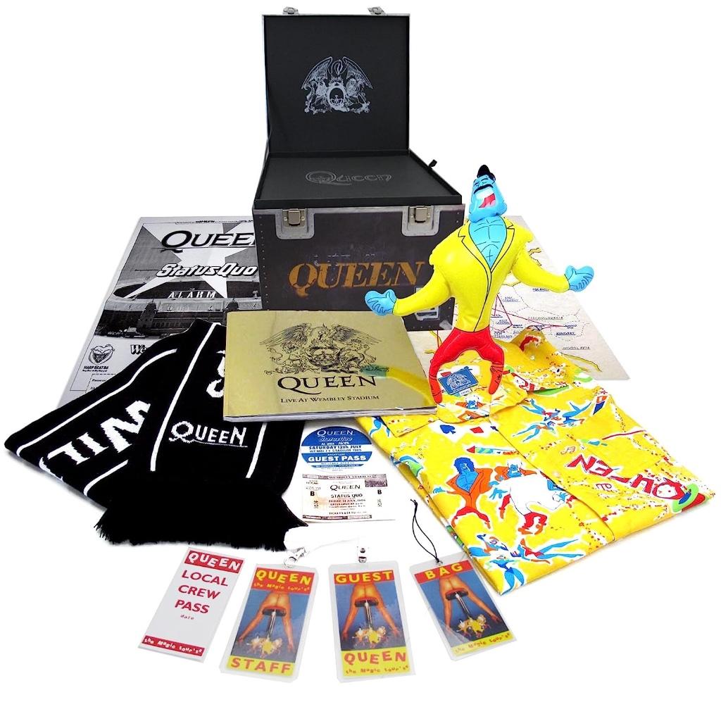 2Dvd+2Cd+Merch RoadCase Boxset Queen Live Wembley 1986 NIEUW, Ophalen of Verzenden, Nieuw in verpakking, Rock-'n-Roll