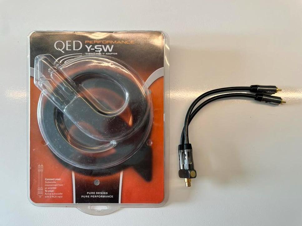 QED adaptateur Y pour subwoofer, Enlèvement ou Envoi, Comme neuf