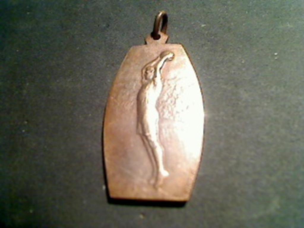 Ancienne médaille URBSFA Hainaut 1935, Enlèvement ou Envoi, Autres matériaux