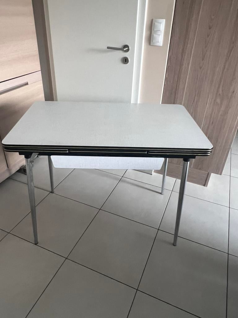 Formika tafel, Ophalen, Gebruikt