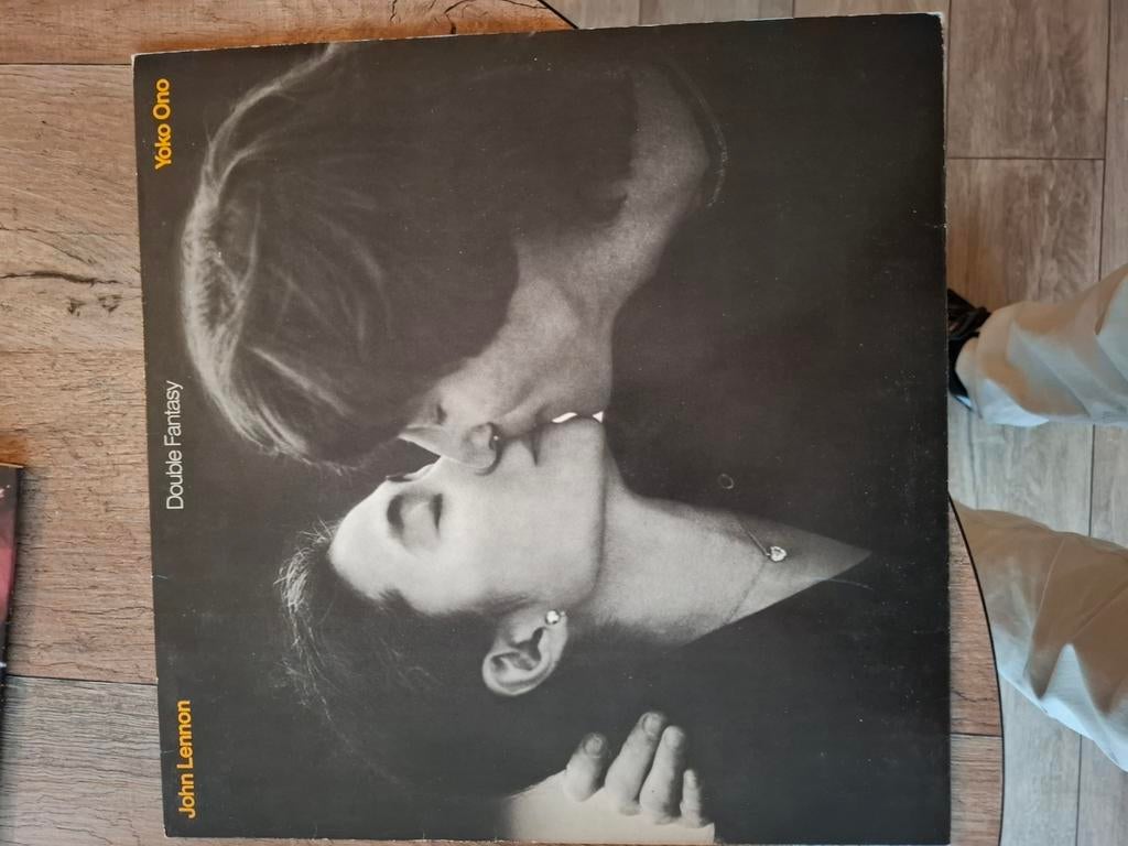 Yoko Ono et John Lennon : double fantaisie, Envoi, Comme neuf