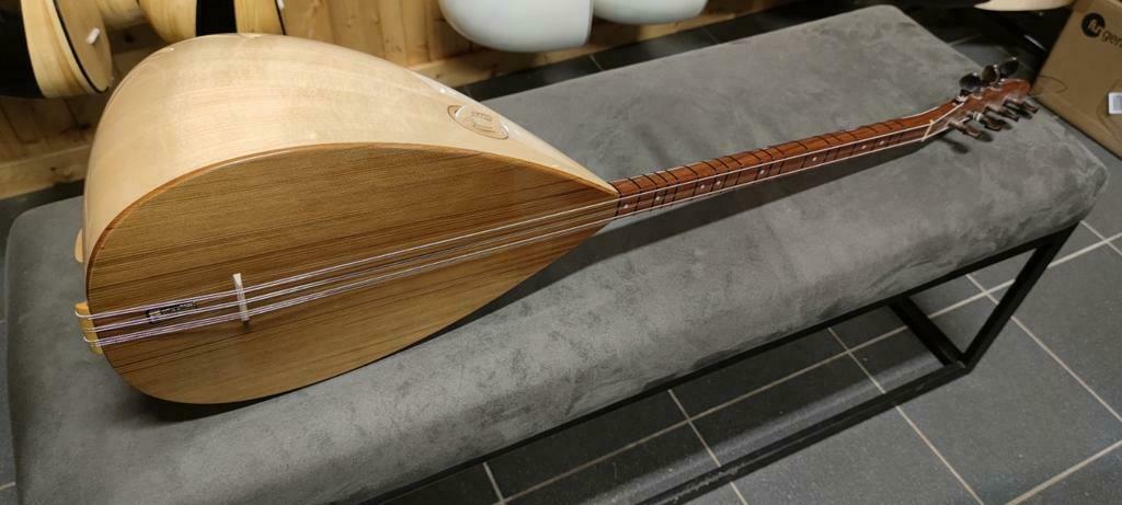 SAZ BAGLAMA OKTAY YILMAZ SAZ EVI NIEUW NEW, Musique & Instruments, Instruments | Pièces, Enlèvement ou Envoi