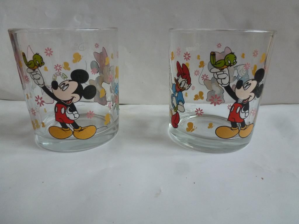 2 x glas Disney  Mickey & Minnie Mouse en Katrien Duck, Enlèvement ou Envoi, Mickey Mouse, Comme neuf, Service