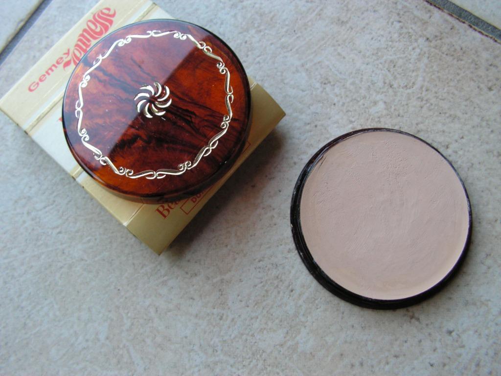 Gâteau de beauté Gemey Jeunesse à la crème vintage., Enlèvement ou Envoi, Utilisé