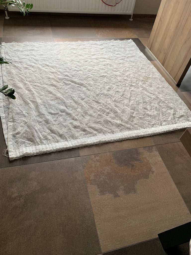 2 rideaux 1 de 3m 20 sur 1m60 .et un de 4 m sur 1m28., Huis en Inrichting, Stoffering | Gordijnen en Lamellen, Ophalen of Verzenden