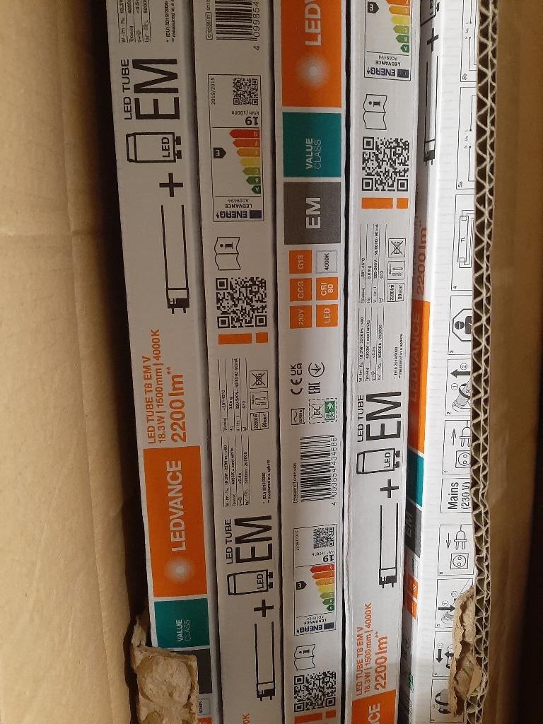 LEDVANCE - LED TUBE T8 EM VALUE 1500 mm 18.3W 840, Neuf, Autres culots, LED-TUBE, Enlèvement