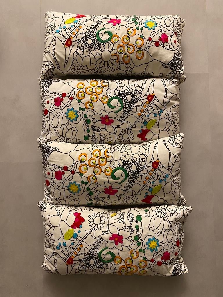 4 coussins Ikea - figurine blanc/noir - dimensions 28x50cm, Maison & Meubles, Accessoires pour la Maison | Coussins, Enlèvement ou Envoi