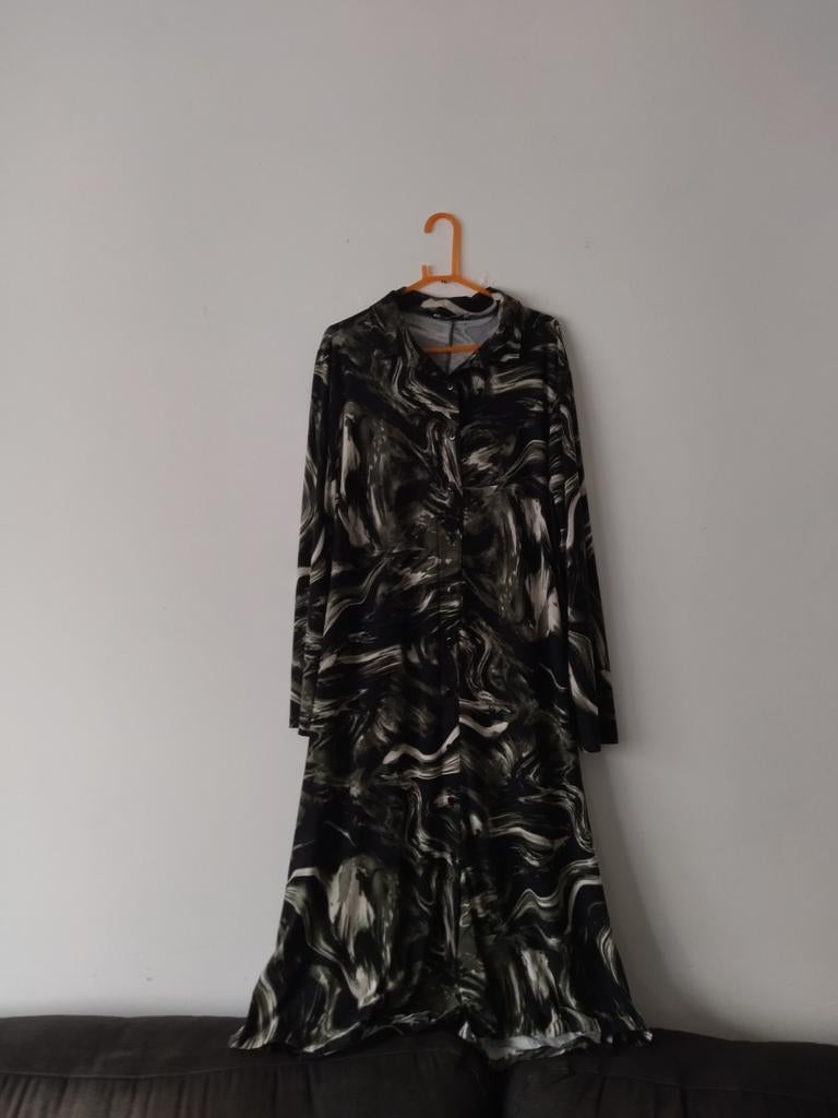 Robe casual. Batida, Vêtements | Femmes, Taille 42/44 (L), Enlèvement ou Envoi, Autres types, Comme neuf