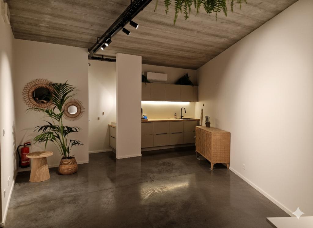 Unieke werkruimte / atelier te huur in centrum van Schoten, Zakelijke goederen, Bedrijfs Onroerend goed, Bedrijfsruimte, Huur