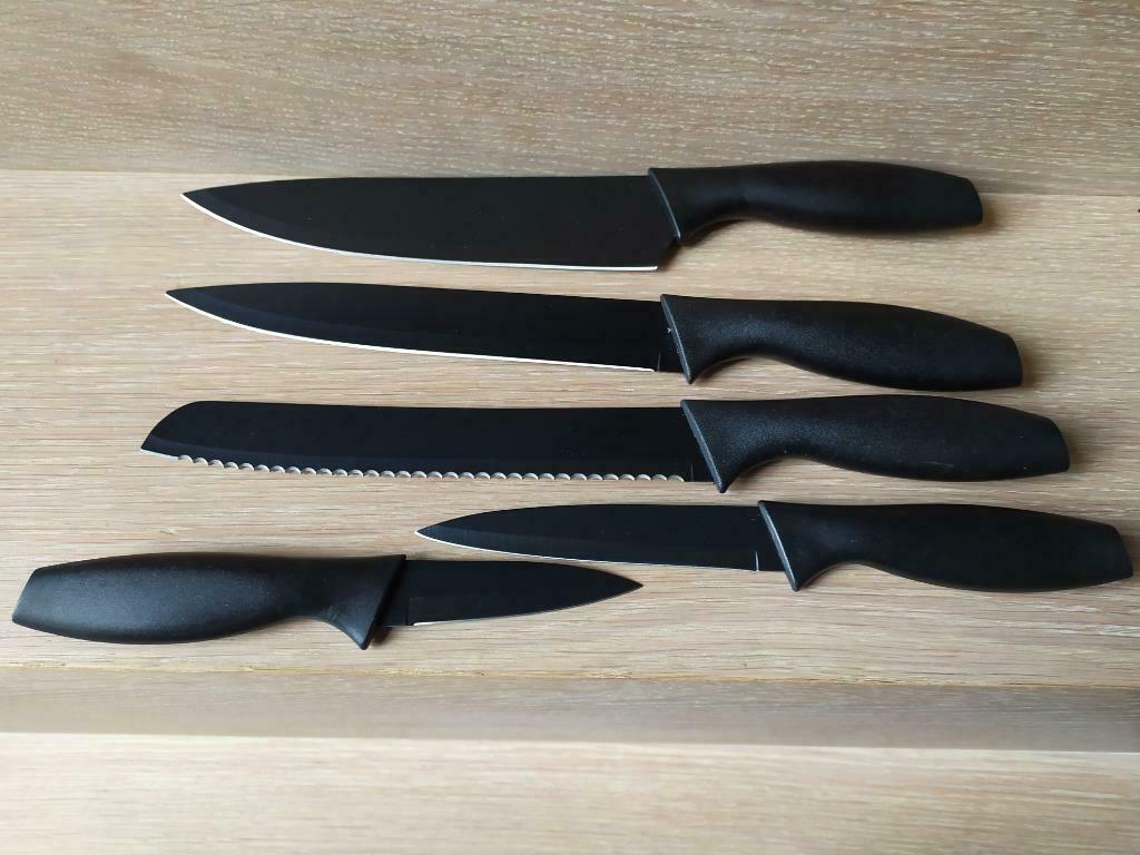 Lot de 5 couteaux de cuisine noirs avec support neufs!, Ophalen of Verzenden, Nieuw