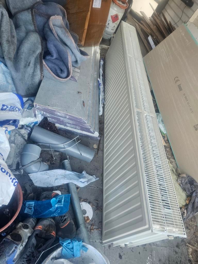 radiator radson heel goed staat 210x46x17, Ophalen