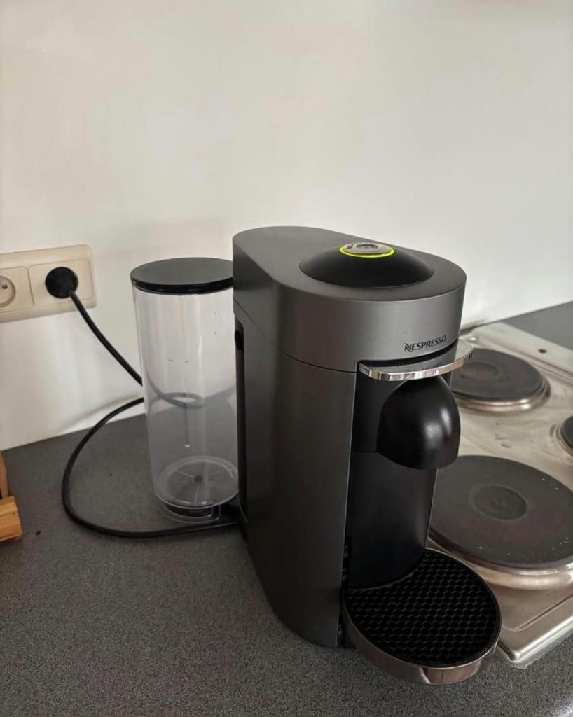 Nespresso Vertuo Plus Deluxe, Minder dan 50 cm, Gebruikt, Grijs, Ophalen of Verzenden
