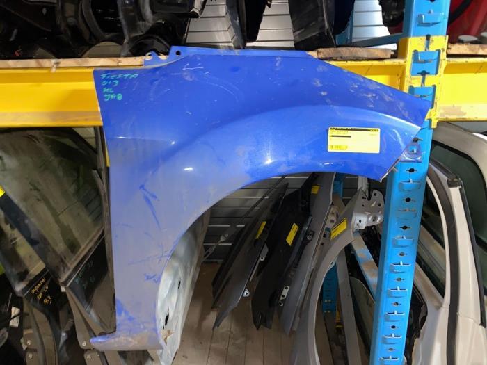 Aile avant droite d'un Ford Fiesta (JA8), -, 3 mois de garantie, Utilisé, -