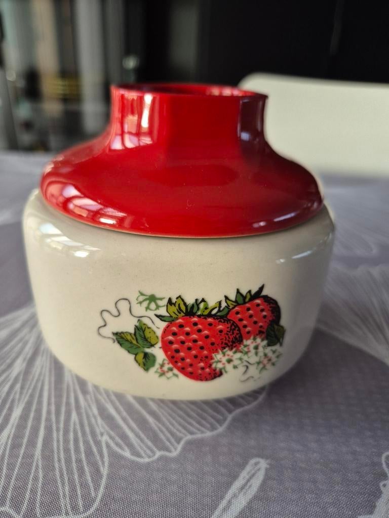 Vintage potje met deksel. Aardbeien, Antiek en Kunst, Ophalen of Verzenden