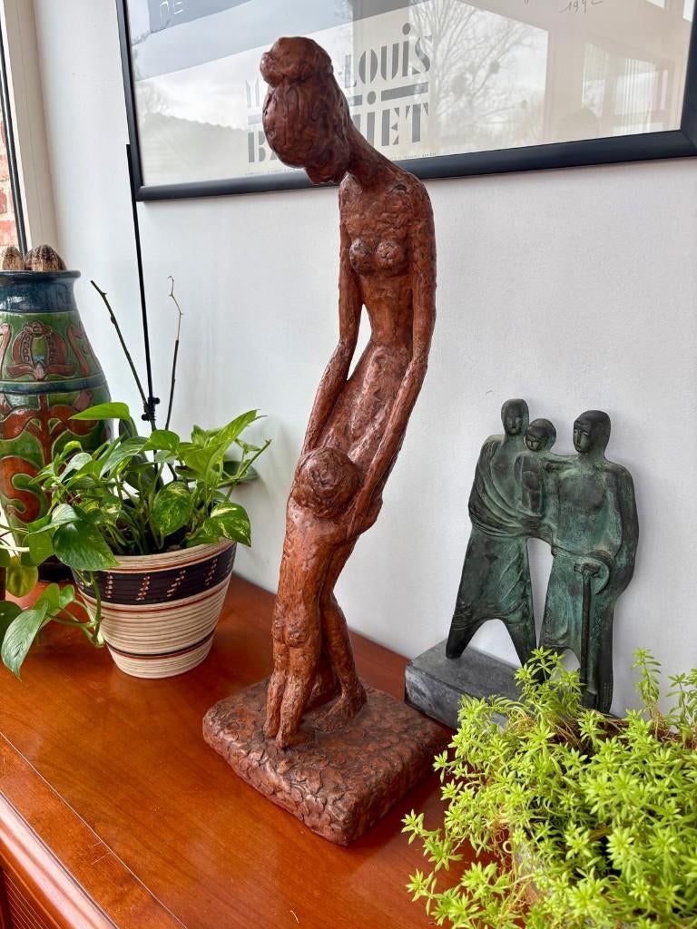 Koos van der Kaay - beeld in terracotta, Antiek en Kunst, Kunst | Beelden en Houtsnijwerken, Ophalen of Verzenden