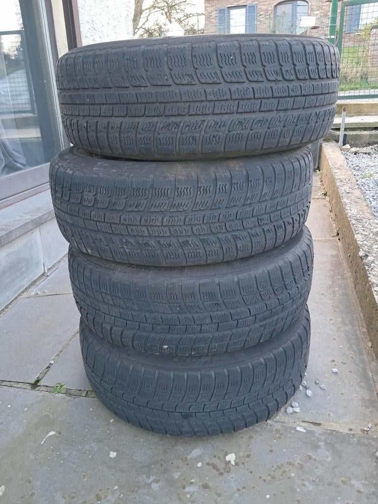 Jantes 15 avec pneus hiver 108x4, 15 pouces, Pneus et Jantes, Pneus hiver, Véhicule de tourisme