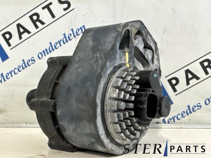 Extra waterpomp van een Mercedes B-Klasse, Gebruikt, -, Ophalen of Verzenden, -