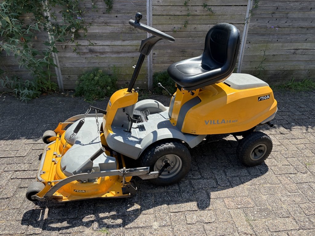 Stiga Villa 14 HST zitmaaier., Tuin en Terras, Zitmaaiers, Ophalen, Gebruikt, Elektrische starter