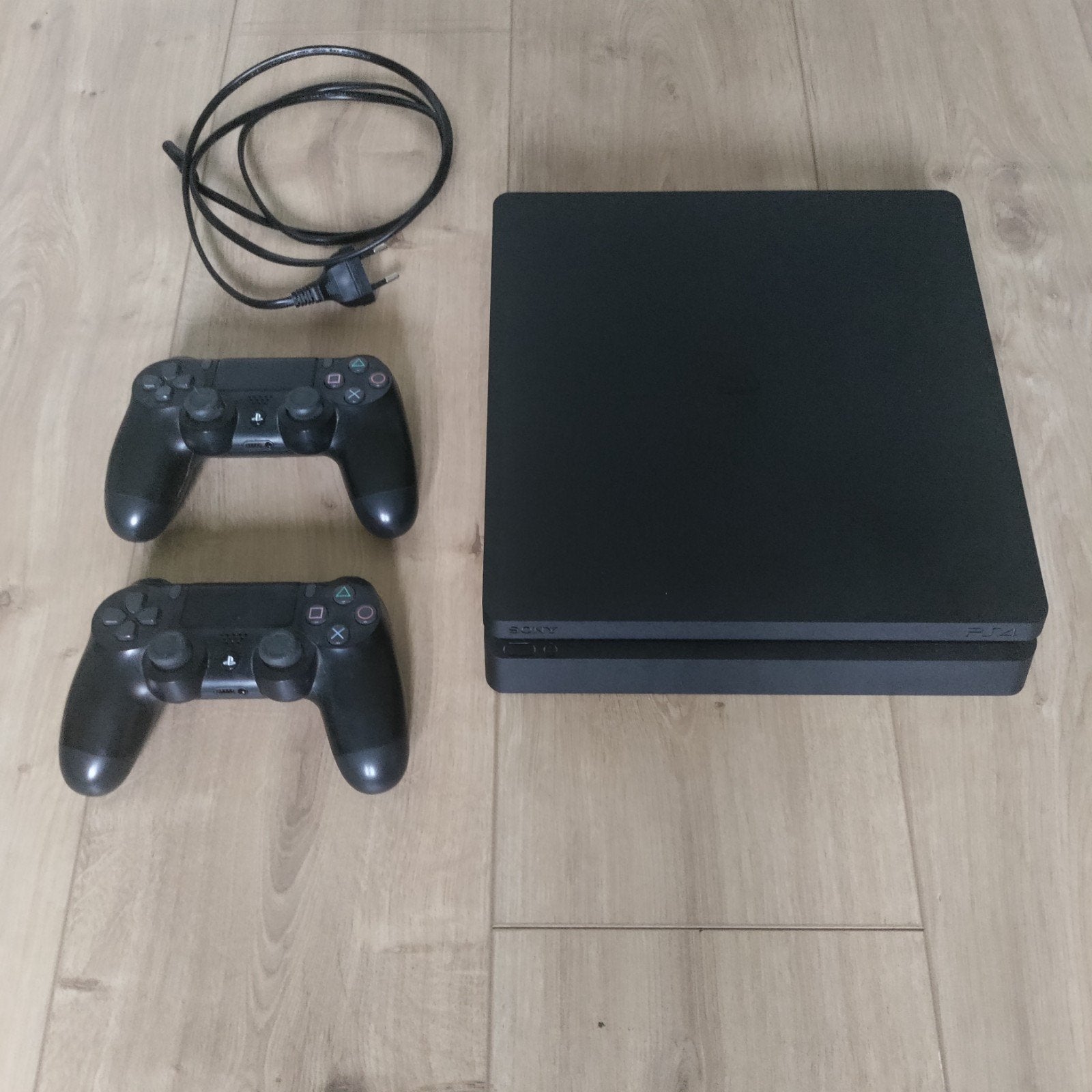PlayStation 4 Slim + 2 controllers, Games en Spelcomputers, Spelcomputers | Sony PlayStation 4, Gebruikt, Slim, Ophalen of Verzenden