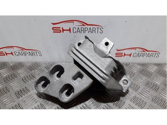 Support boîte de vitesse d'un Mercedes CLA, 3 mois de garantie, Utilisé, -, -