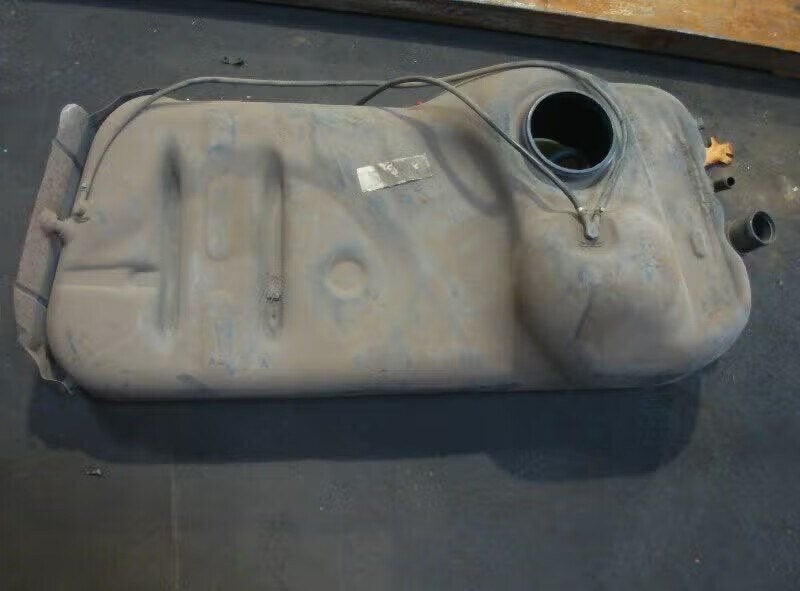 BRANDSTOFTANK Opel Calibra (01-1989/07-1997) (90 299), Bahnhofsplatz 65423 Rüsselsheim am Main, DE, Gebruikt, Opel, Opel Automobile GmbH