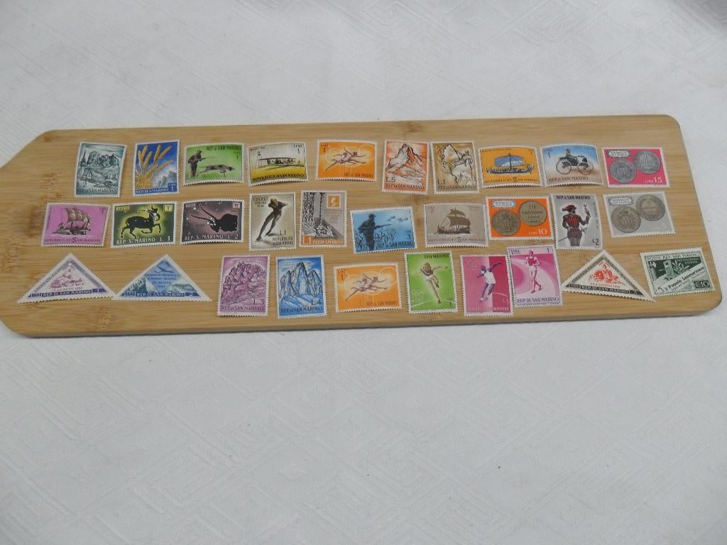30 nieuwe postzegels in staat van San Marino zie foto's, Postzegels en Munten, Ophalen of Verzenden, Postfris