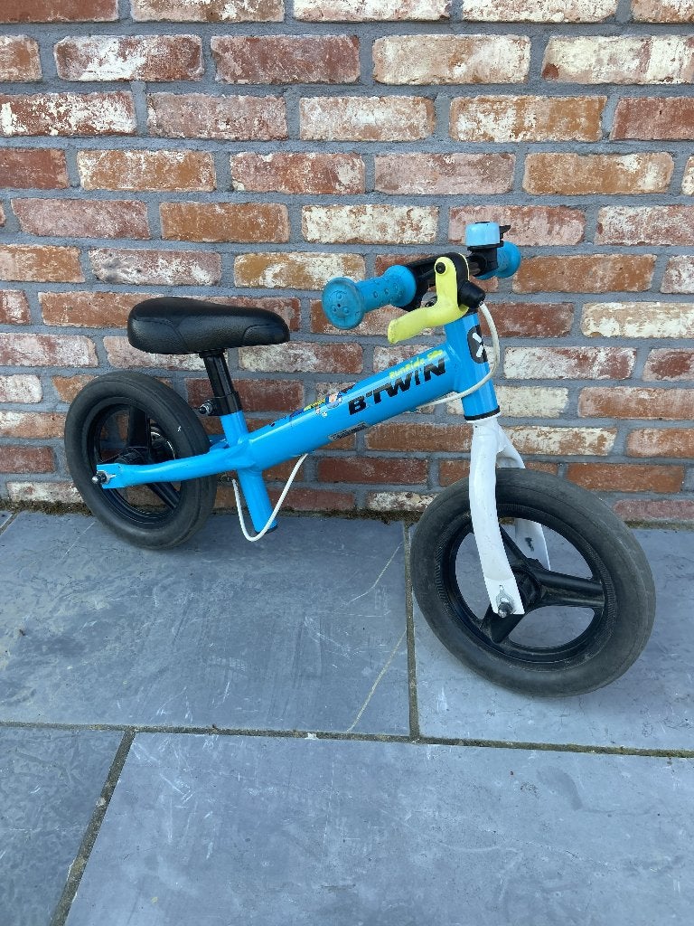 Loopfiets Btwin met rem, Fietsen en Brommers, Fietsen | Kinderfietsjes, Ophalen, Gebruikt, Minder dan 16 inch, B,twin