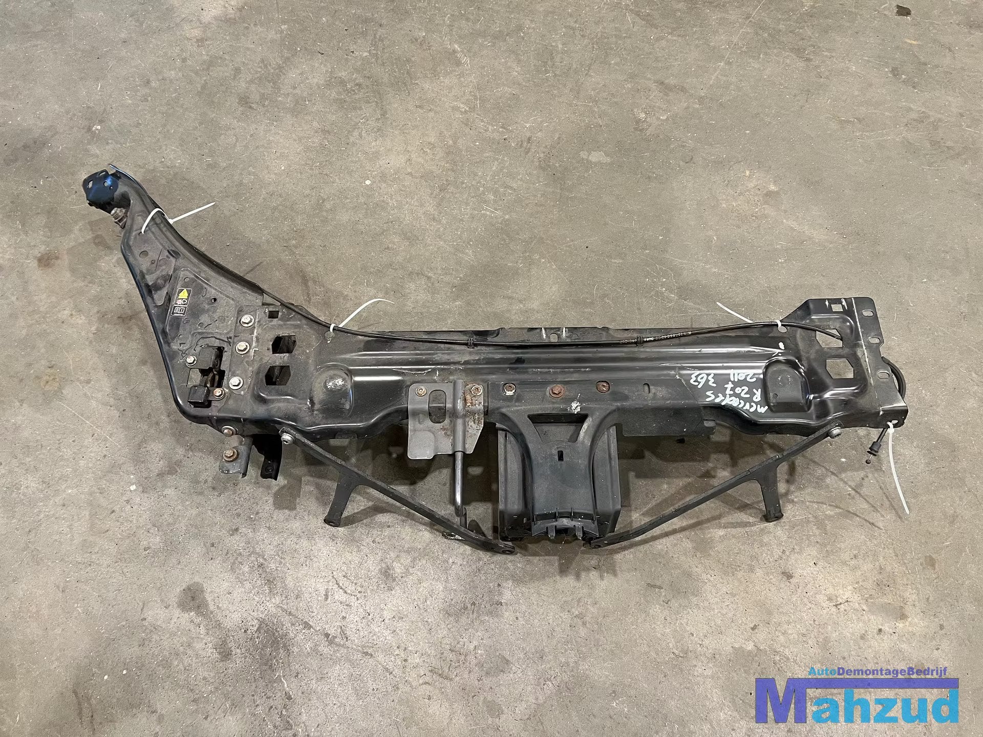 MERCEDES E klasse A207 front plaat 2010-2016, Mercedes-Benz AG, Mercedes-Benz, Utilisé, Mercedesstrasse 120
70372  Stuttgart, DE