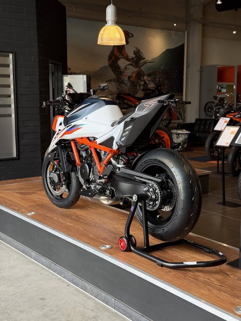 1390 Superduke RR 1 of 350, 2 cilinders, Traction Control, Nieuw, Motorrijbewijs A