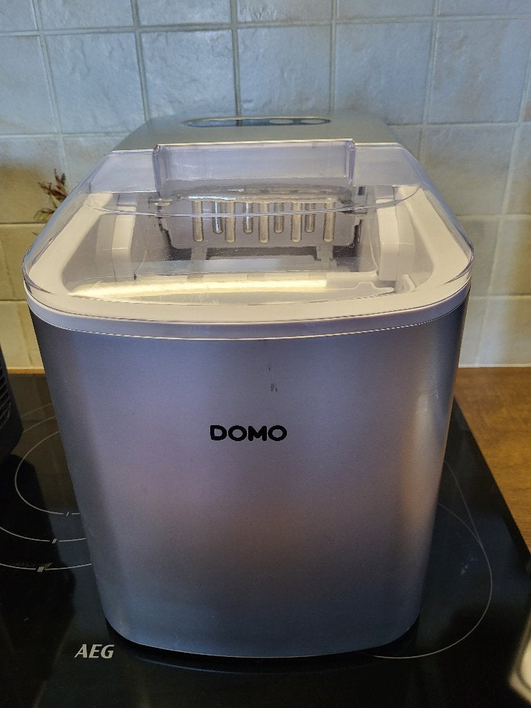 Ijsblokjesmachine DOMO, Ophalen, Gebruikt