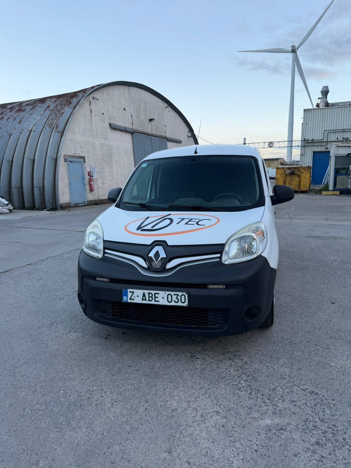 Renault kangoo 1.5dci euro6b premiere main roule nickel, Autos, Achat, Entreprise, Renault