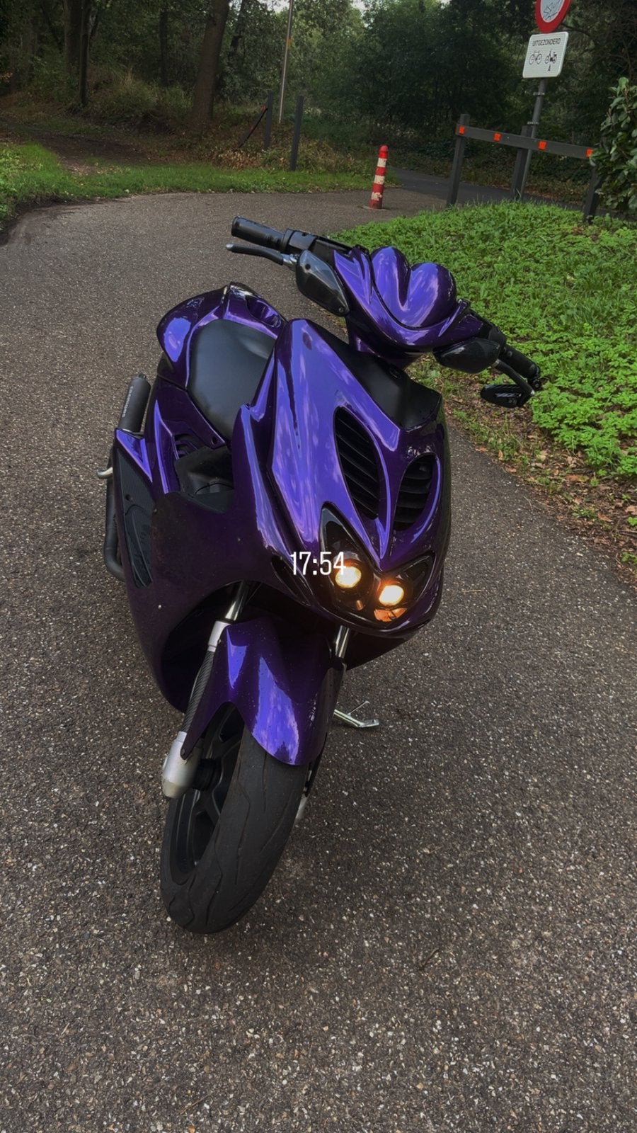 Prachtige yamaha earox te koop, Fietsen en Brommers, Tweetakt, Aerox, Ophalen of Verzenden, Zo goed als nieuw