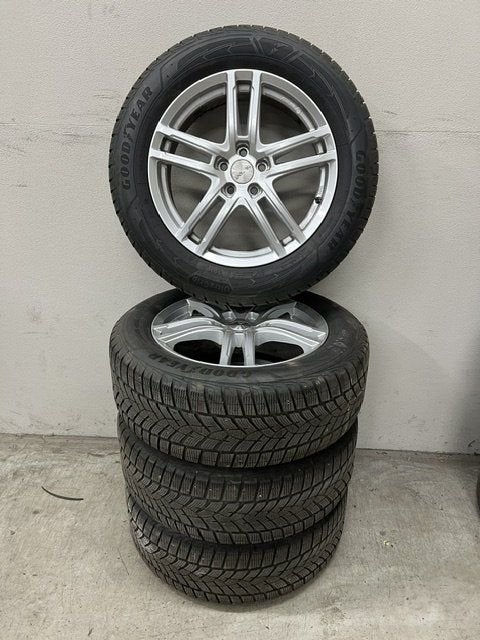 Winterset Volvo XC60 GoodYear UltraGrip 235/60 R18, Ophalen, 18 inch, Gebruikt, -