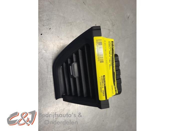 Grille aération tableau de bord d'un Renault Trafic, Renault, -, 3 mois de garantie, Utilisé