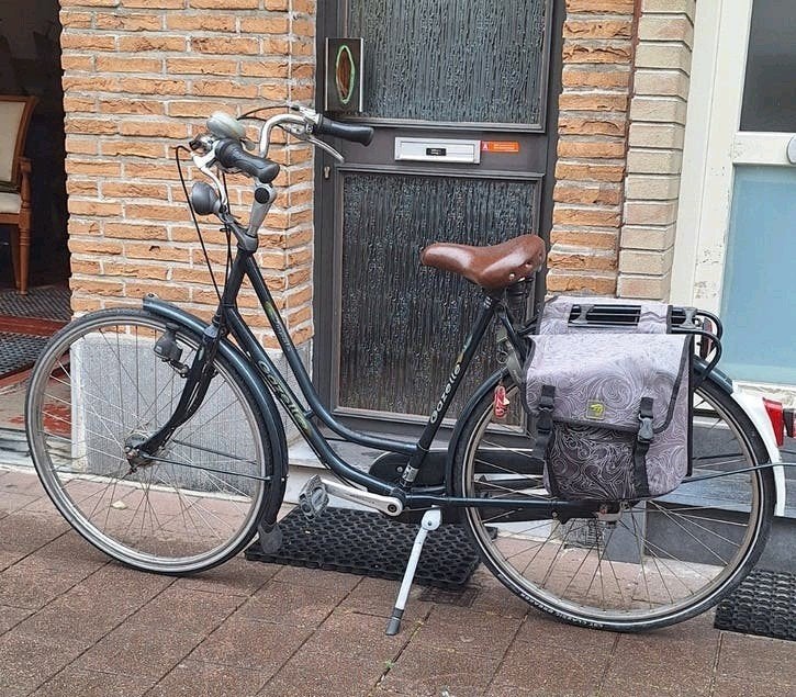 ◼️Stevige damensfiets Merk Gazelle met fietstas, Fietsen en Brommers, Fietsen | Dames | Damesfietsen, Ophalen, Gebruikt, Gazelle