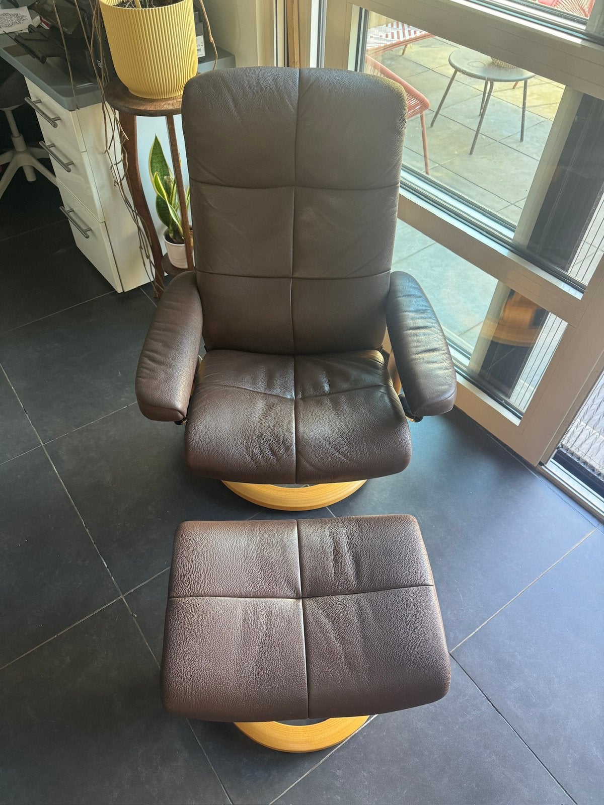Bruin leren Stressless zetel, Enlèvement, Comme neuf