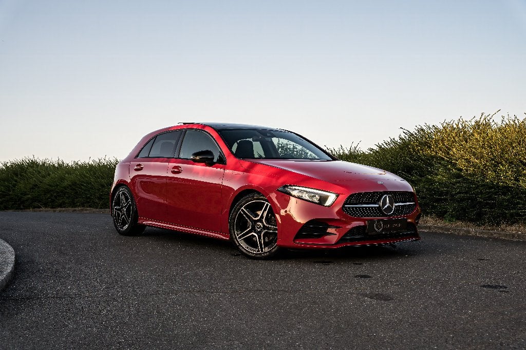 Mercedes-Benz A 200 AMG LINE*TOIT PANO*PACK NIGHT*PHARES LED, Rouge, Achat, Euro 6, Entreprise
