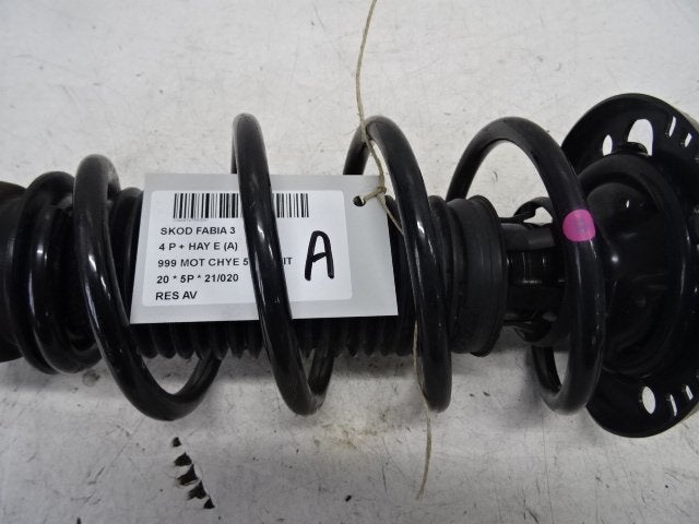 RESSORT DE SUSPENSION AVANT Skoda Fabia III (NJ3), Autos : Pièces & Accessoires, Suspension & Châssis, Skoda, Utilisé