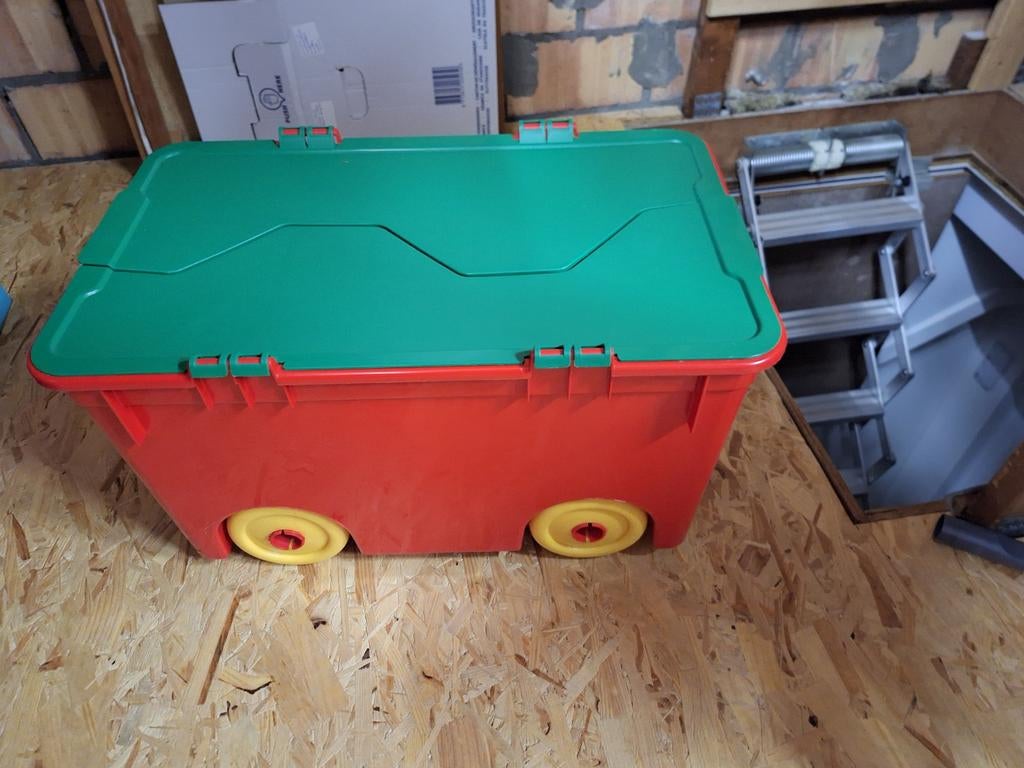 Boîte de rangement sur roulettes, Enlèvement